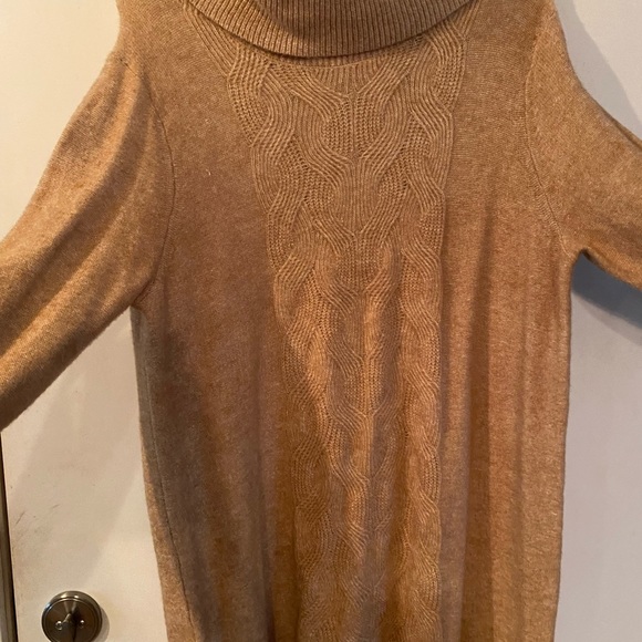 Banana Republic Sweater Dress - Picture 6 of 6